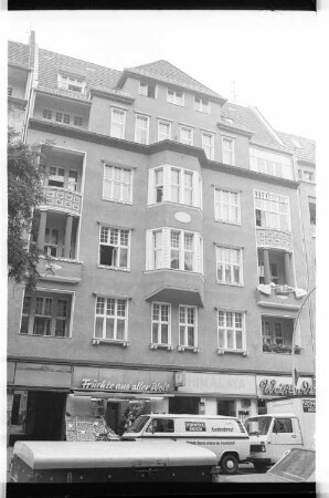 Kleinbildnegative: Mietshaus, Akazienstr. 29, 1981