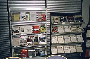 Benutzerraum: Ständer mit Publikation