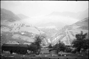 Dorfgastein: Regenbogen über dem Tal bei Dorf Gastein