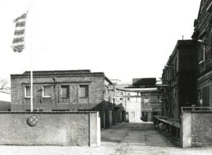 Meißen, Karl-Niesner-Straße 7. Wohnhaus und Fabrik (um 1890). Blick in den Hof