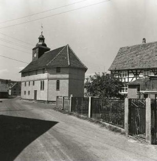 Herges-Hallenberg (Kreis Schmalkalden). Teilansicht von Nordosten