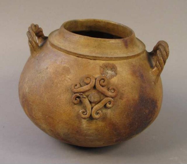 Clay vessel