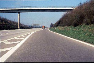 Ausfahrt aus Nebenfahrbahn (in Richtung Karlsruhe)