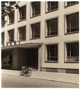 BBC (Brown, Boveri & Cie), Mannheim Bürohaus Augustaanlage: Straßenfront
