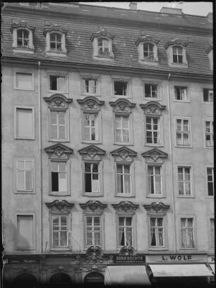 Dresden-Altstadt, An der Kreuzkirche 1. Wohnhaus (1701/1800)