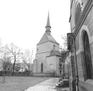 Dresden-Leuben. Kirchturm der alten Pfarrkirche (wohl 1512). Ansicht von Nordost