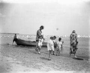 Seebad Heringsdorf, Familie am Strand