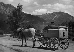 Allgäuer Alpen. Pferdekutsche der Deutschen Reichspost