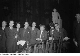 Schwedische Delegation im Georgi-Dimitroff-Museum (heutiges Bundesverwaltungsgericht)