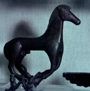 Galoppierendes Pferd, Bronze, Höhe: 20 cm, um 600 v. Chr.