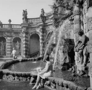 Dresden. Zwinger, Nymphenbad mit Kaskade