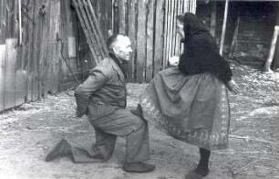 Volkstanz aus Drachhausen : Volksmusik - Tanz. Ort: Hochoza / Drachhausen. (Jonas) 1957. "Schustertanz (šewc)".