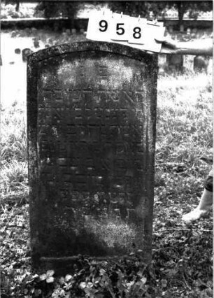 Grabstein 958 (Index: 100099139) Maße HxBxT: 128x60x10 cm: Grabstein 958