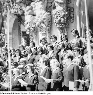 Kreuzchor mit Flämig im Zwinger