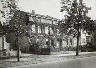 Güstrow, Plauer Straße. Wohnhäuser