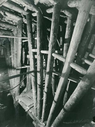 Strassentunnel Saarburg, Deutschland, 1941