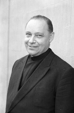 Ernennung des neuen Pfarrherrn der Katholischen Stadtkirche St. Stephan, Dr. Albert Füssinger.