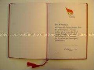Urkunde "für hervorragende Leistungen im sozialistischen Wettbewerb zu Ehren des 8. Parteitages der SED" (in Mappe)