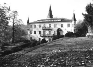 Bannewitz-Nöthnitz. Schloss Nöthnitz (um 1630, 1872/1873 Umbau). Ansicht von Nordosten