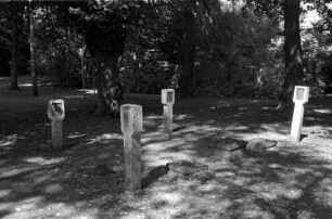 Berlin-Pankow : In Berlin-Pankow, Schlossallee; siehe auch …