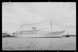 Bergensfjord (1956), Passagierschiff