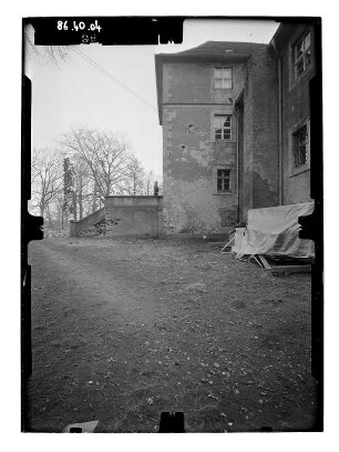 Mellenthin, Dorfstraße 25. Schloß (1575-1580, Umbau 1904). Gartenseite mit Treppe zum Park