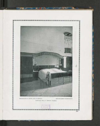 Schlafzimmer in Mahagoni