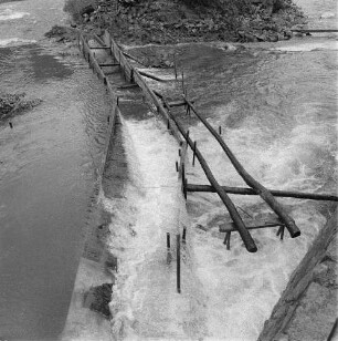 Hochwasserschäden in Freital-Hainsberg (wahrscheinlich bei Hochwasser der Wilden Weißeritz)