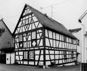 Hattersheim, Backesstraße 3