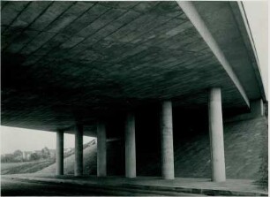 Stahlbetonbrücke, ohne Datum