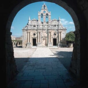 Kreta. Moní Arkadi. Klosterkirche von 1587, venezianisch: Doppelpilaster mit korinthischen Kapitellen; Kodonostasion