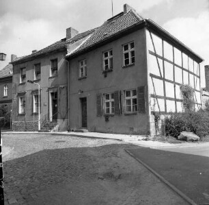 Bernau, Kirchgasse 2/4. Altes Schulhaus (1582). Straßenansicht
