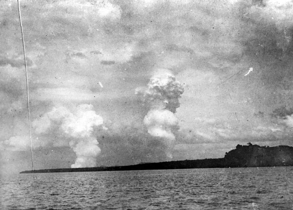 Volcanic eruption at Lake Kivu