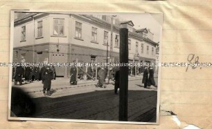 Straßenszene im Ghetto in Lodz