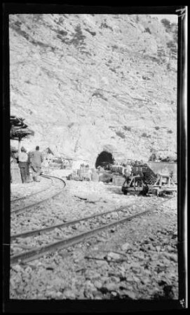 Tunnelbau im Taurus (= Taurusgebirge, Türkei)