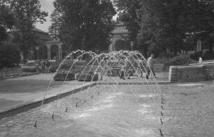 Bad Steben: Kurpark mit Springbrunnen