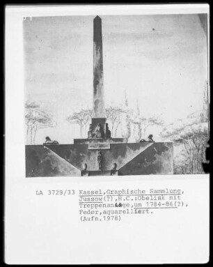 Obelisk mit Treppenanlage