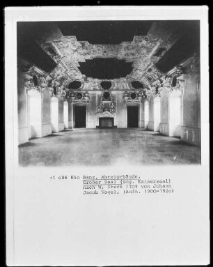 Hauptbau — Abteibau — Saal