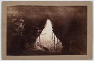 Sächsische Schweiz. Kleinsteinhöhle, Inneres zur Hangseite
