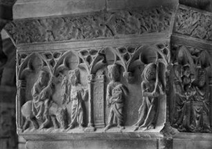 Ostflügel — Kapitell Relief