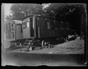 Ohne Titel (Schaustellerwagen)