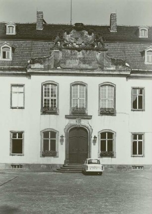 Dahlen, Schloss, Mittelrisalit der Hofseite
