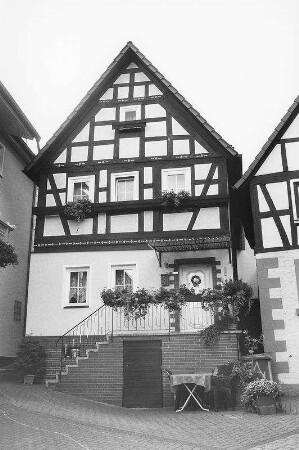 Wohnhaus, Fachwerk; Wächtersbach, Schwarzgasse 9