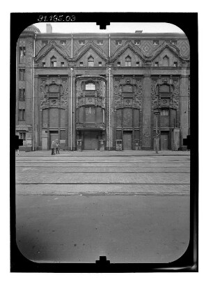 Berlin-Mitte, Friedrichstraße 101/102. Metropol-Theater (1910-1911; H. Schweitzer). Rückseite (von der Planckstraße)