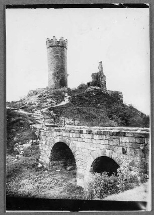 Ruine der Burg Mühlburg, eine der Drei Gleichen