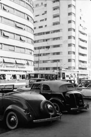 Bukarest: Block Boulevard Bratianu Ecke Straße Rosetti
