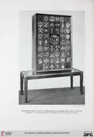 48: Ein Urkundenschrank deutschen Handwerks