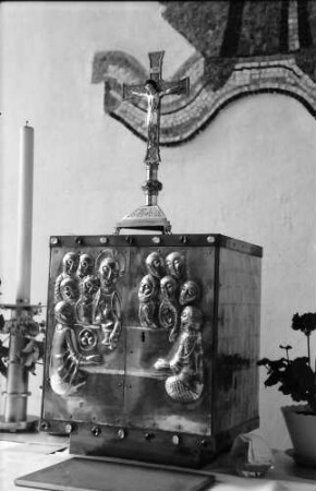 Neuenburg: Kirche, Tabernakel