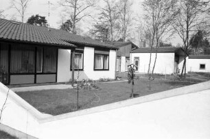 Einfamilienhäuser im Villenviertel der Waldstadt.