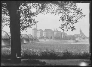 Torgau. Schloss Hartenfels mit Elbbrücke